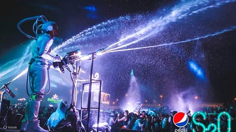 If Western bops and DJs are your jam, then you’ll love this annual water-themed music festival at RCA